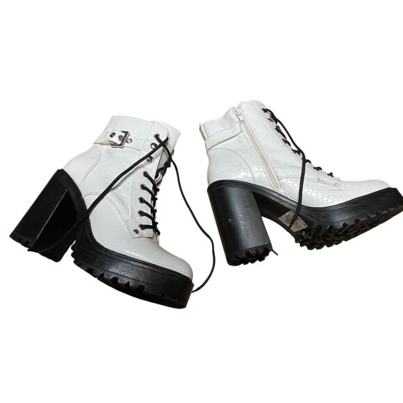 CBG Los Angeles Shoes - CBG Los Angeles White Croc-Embossed Lace-Up Platform Boots 10M Faux Leather